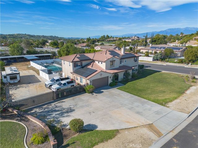 17797 Canyonwood Drive, Riverside, CA 92504