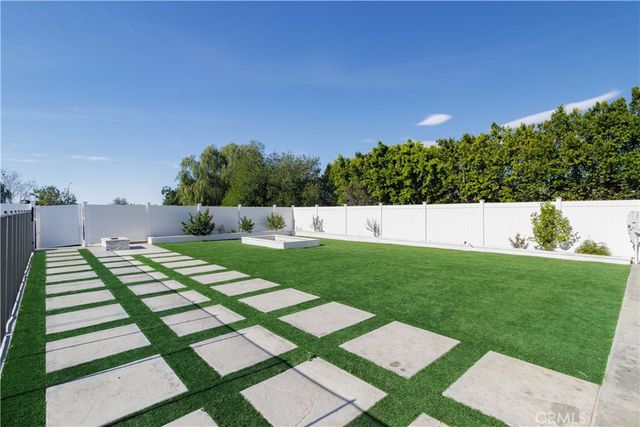 17797 Canyonwood Drive, Riverside, CA 92504