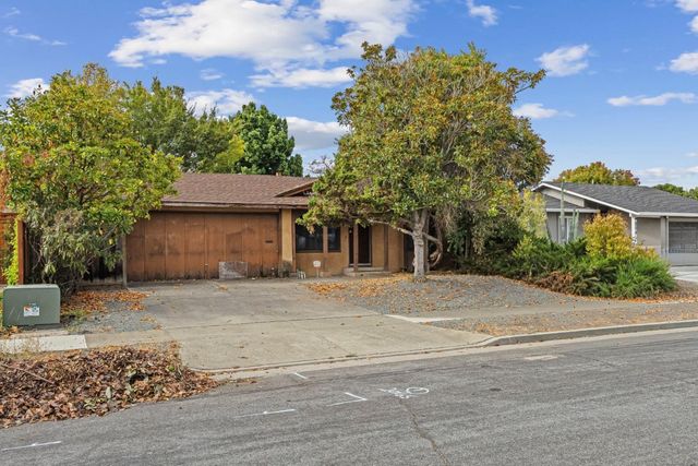 890 Tallman Court, San Jose, CA 95123