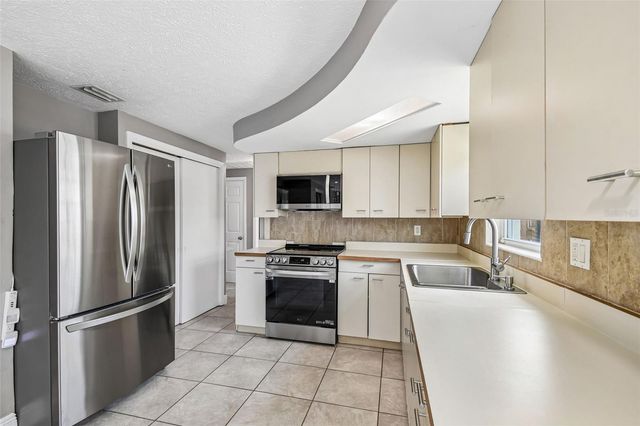 4041 VALENCIA DRIVE, New Port Richey, FL 34652