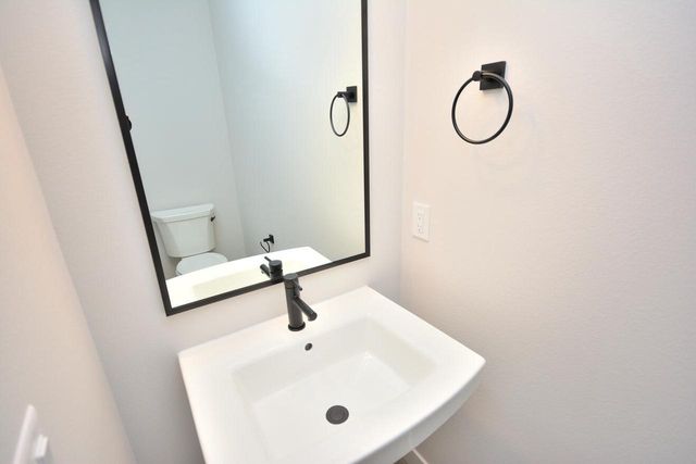 8175 Bluebird COURT, Mequon, WI 53097