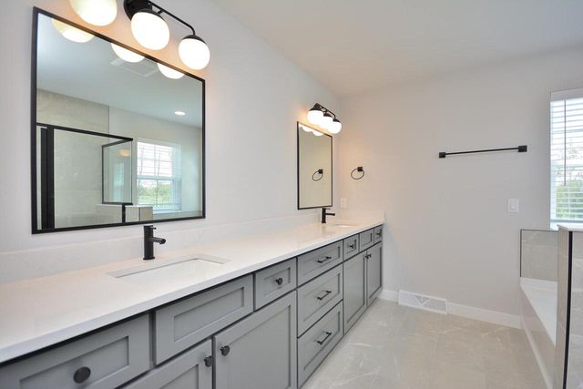 8175 Bluebird COURT, Mequon, WI 53097
