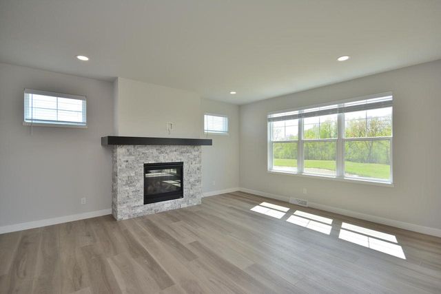 8175 Bluebird COURT, Mequon, WI 53097