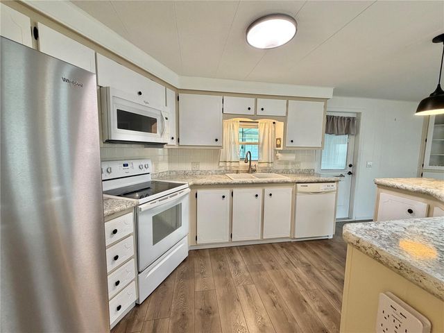 115 BOUGAINVILLEA DRIVE, Leesburg, FL 34748