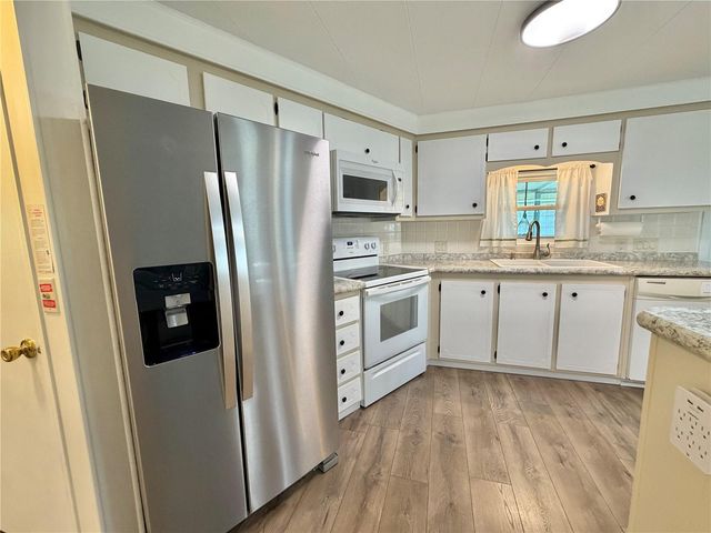 115 BOUGAINVILLEA DRIVE, Leesburg, FL 34748
