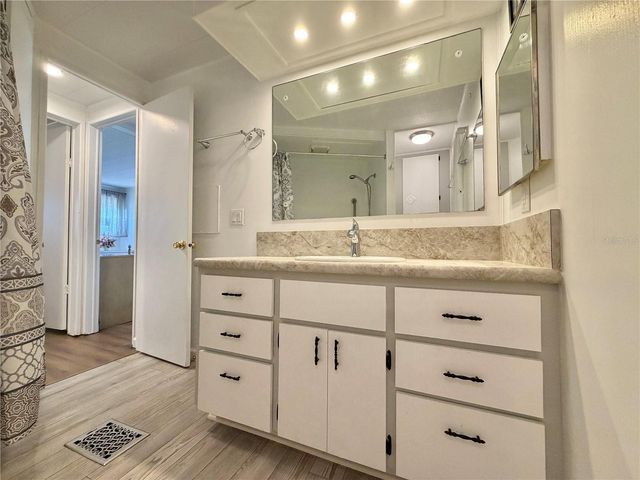 115 BOUGAINVILLEA DRIVE, Leesburg, FL 34748