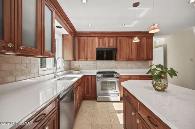 3 Windswept Road, Holmdel, NJ 07733