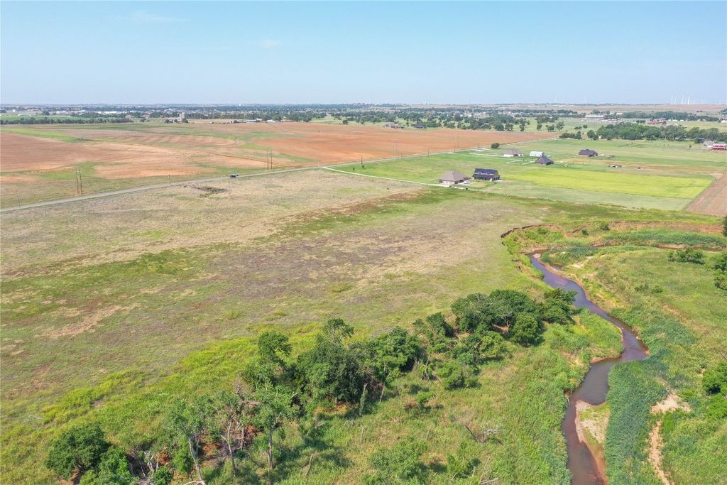 10 E Arapaho Road, Weatherford, OK 73096