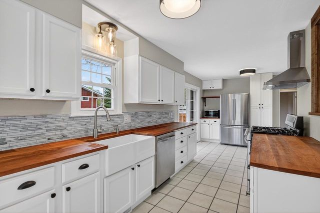 206 4th Street, Belleville, WI 53508