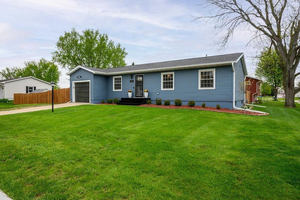206 4th Street, Belleville, WI 53508