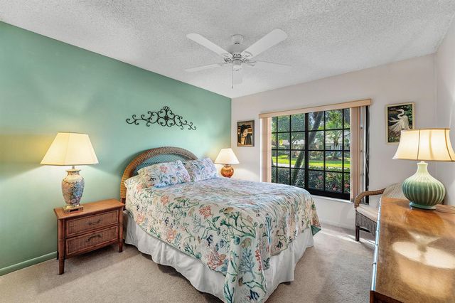 7852 Cloverfield Circle, Boca Raton, FL 33433