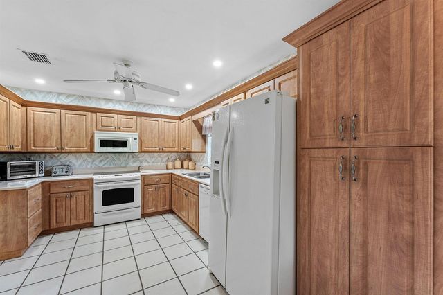 7852 Cloverfield Circle, Boca Raton, FL 33433