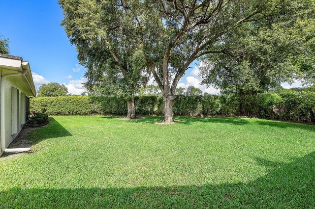 7852 Cloverfield Circle, Boca Raton, FL 33433