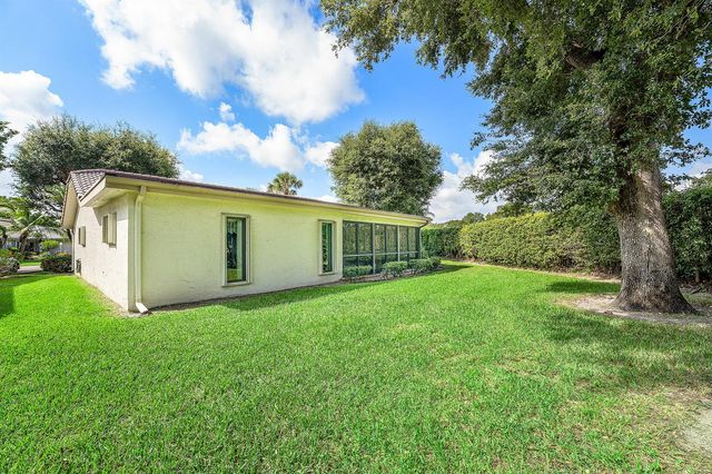 7852 Cloverfield Circle, Boca Raton, FL 33433
