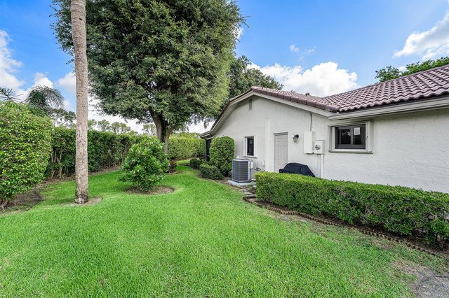 7852 Cloverfield Circle, Boca Raton, FL 33433