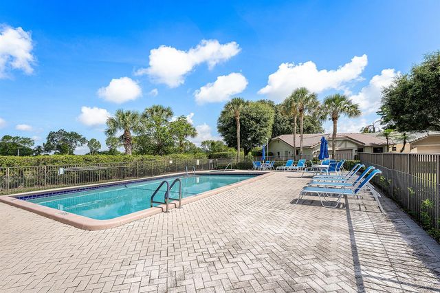 7852 Cloverfield Circle, Boca Raton, FL 33433