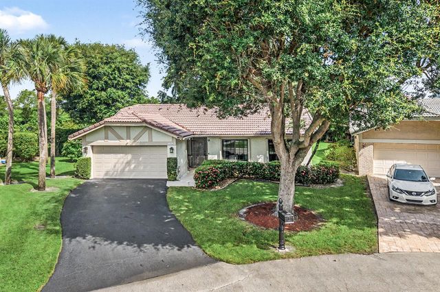 7852 Cloverfield Circle, Boca Raton, FL 33433