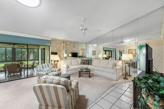 7852 Cloverfield Circle, Boca Raton, FL 33433
