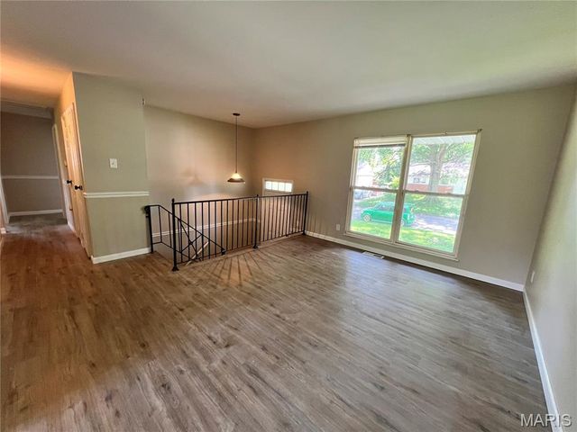 1333 Columbus Drive, St Louis, MO 63138
