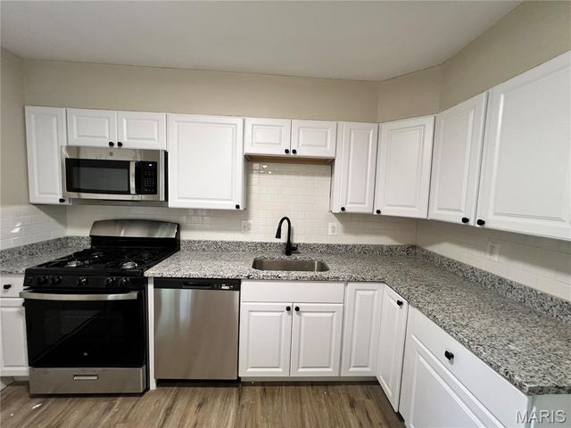 1333 Columbus Drive, St Louis, MO 63138