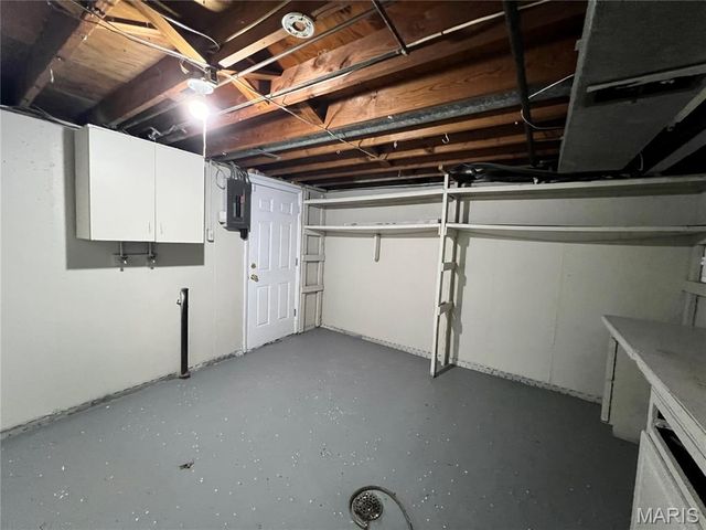 1333 Columbus Drive, St Louis, MO 63138