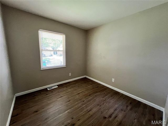 1333 Columbus Drive, St Louis, MO 63138