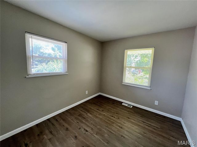 1333 Columbus Drive, St Louis, MO 63138