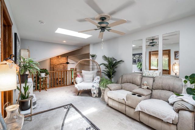 9380 S 15th AVENUE, Oak Creek, WI 53154