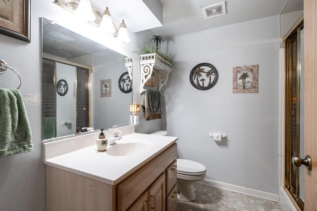 9380 S 15th AVENUE, Oak Creek, WI 53154