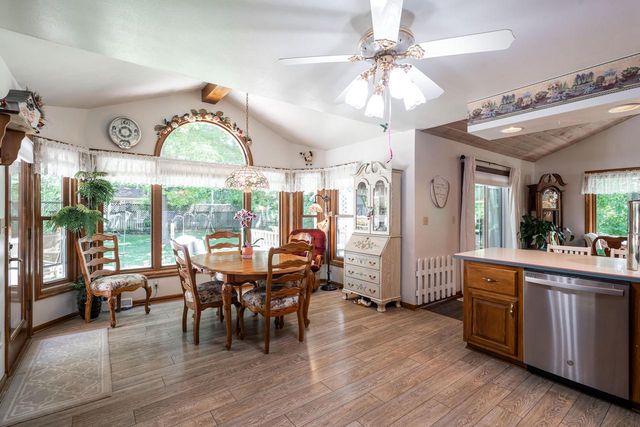 9380 S 15th AVENUE, Oak Creek, WI 53154