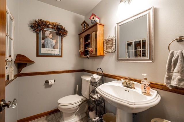 9380 S 15th AVENUE, Oak Creek, WI 53154