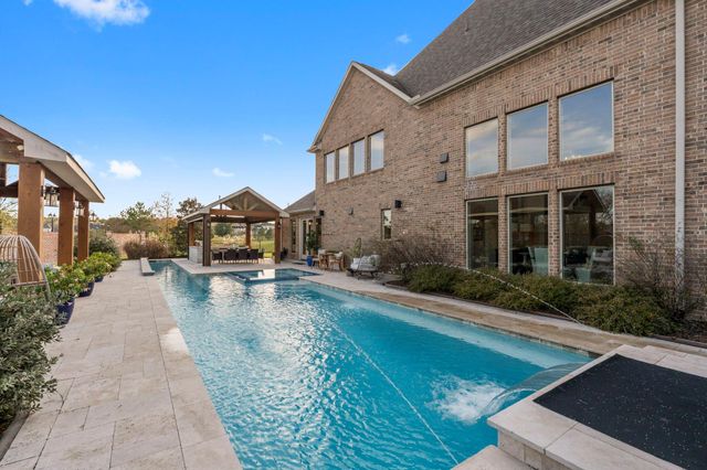 2203 Flameleaf Court, Conroe, TX 77384