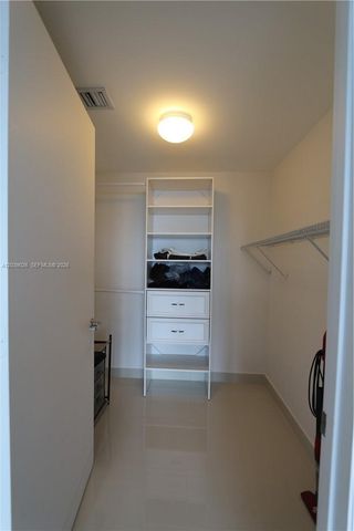 465 Brickell Ave 4706, Miami, FL 33131