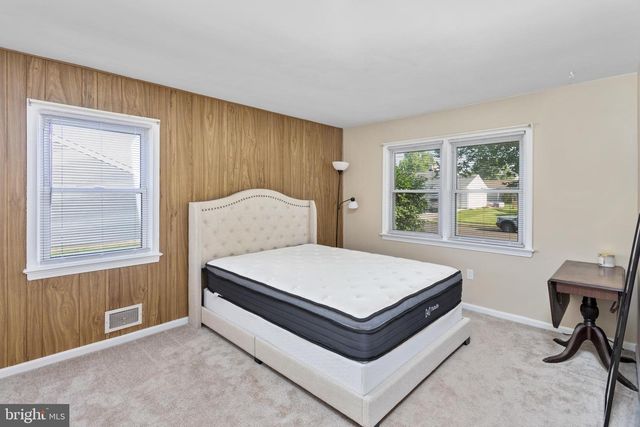20 DOREEN RD, Hamilton, NJ 08690