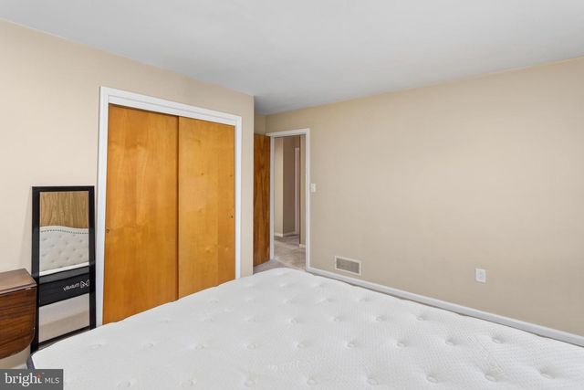 20 DOREEN RD, Hamilton, NJ 08690