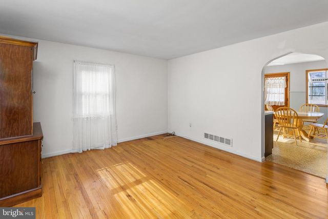 20 DOREEN RD, Hamilton, NJ 08690