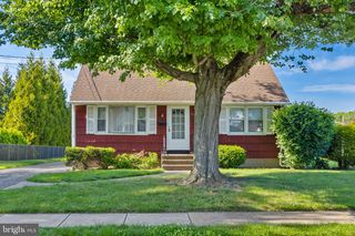 20 DOREEN RD, Hamilton, NJ 08690