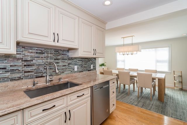 286 Linden Street 286, Wellesley, MA 02482