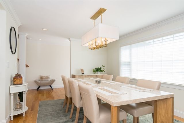 286 Linden Street 286, Wellesley, MA 02482