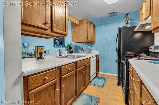 35839 Hunter Avenue, Westland, MI 48185