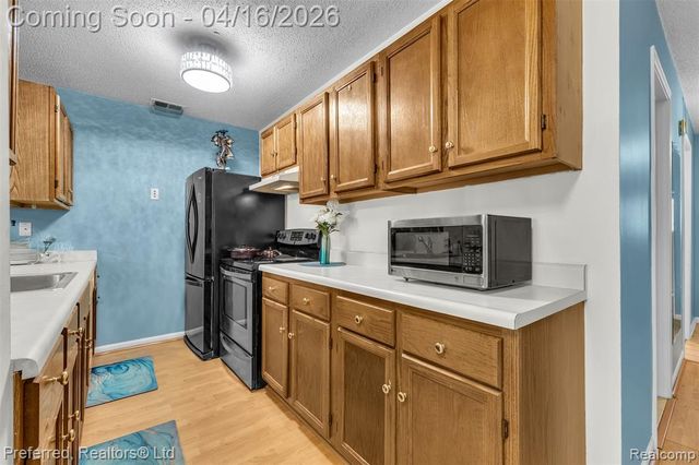 35839 Hunter Avenue, Westland, MI 48185