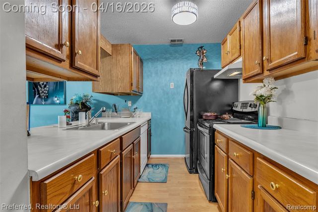 35839 Hunter Avenue, Westland, MI 48185