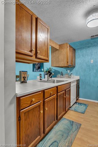 35839 Hunter Avenue, Westland, MI 48185