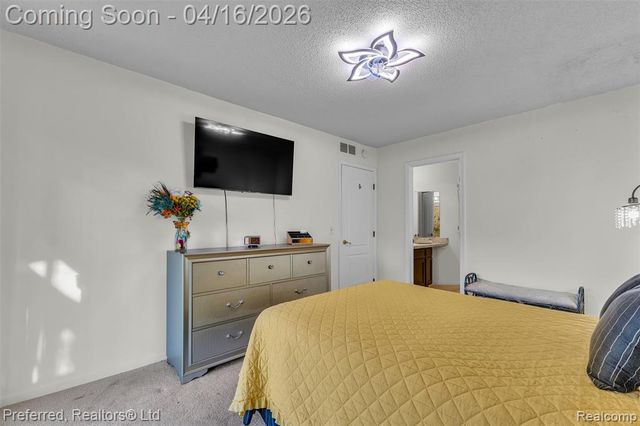35839 Hunter Avenue, Westland, MI 48185