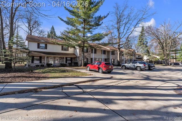 35839 Hunter Avenue, Westland, MI 48185