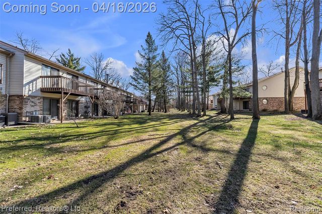 35839 Hunter Avenue, Westland, MI 48185