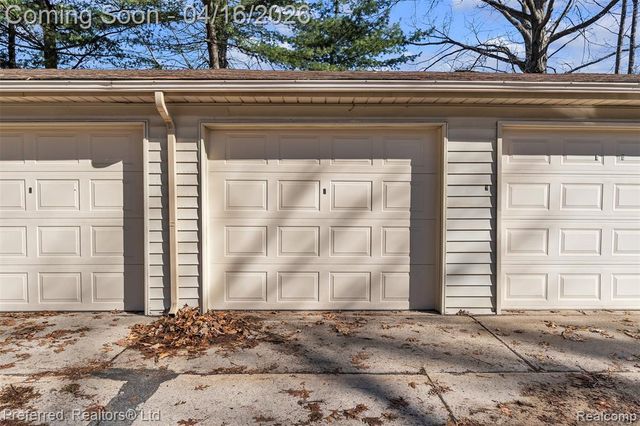 35839 Hunter Avenue, Westland, MI 48185