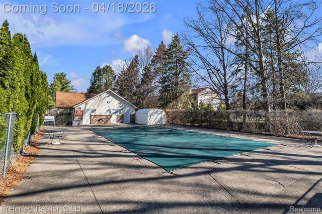 35839 Hunter Avenue, Westland, MI 48185