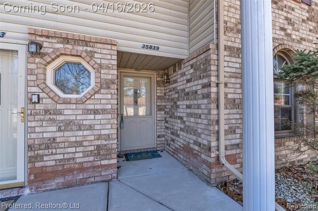 35839 Hunter Avenue, Westland, MI 48185
