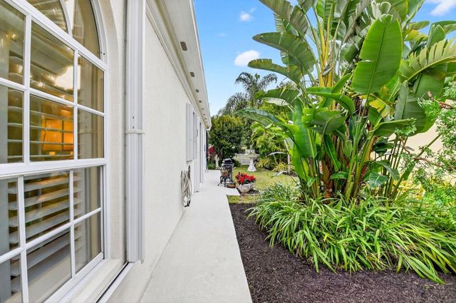 4979 Garden Drive, Delray Beach, FL 33445